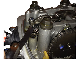Adjusting Tappets